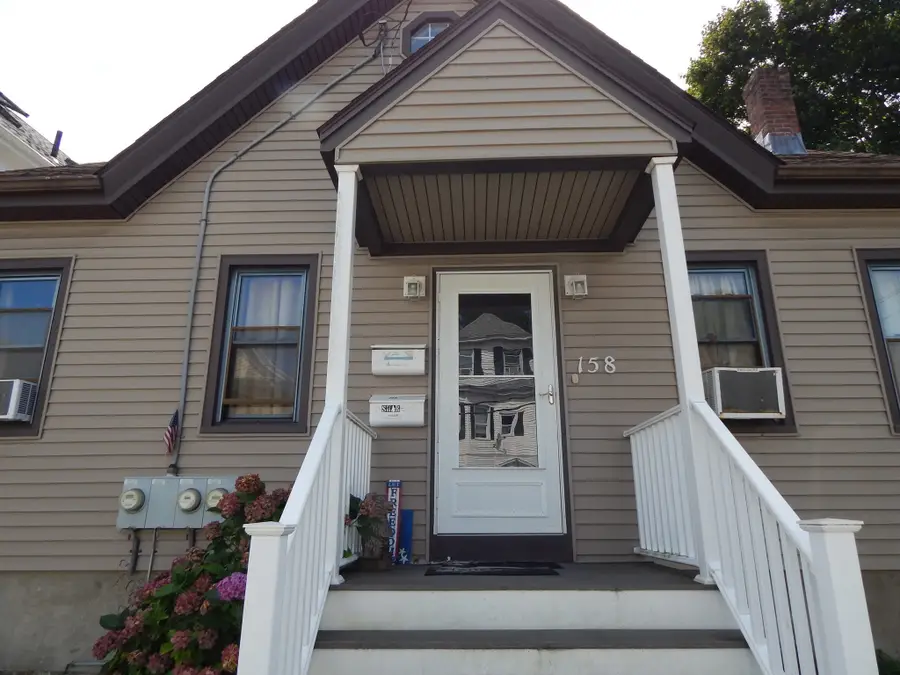 158 Adams St, New Bedford, MA 02746 - #3