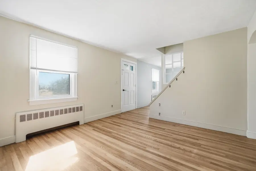 24 Grandview St, Northampton, MA 01062 - #3