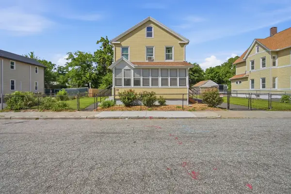 34 Ashley St, Springfield, MA 01105