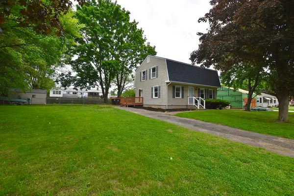 22 Hunting Lane, Agawam, MA 01001