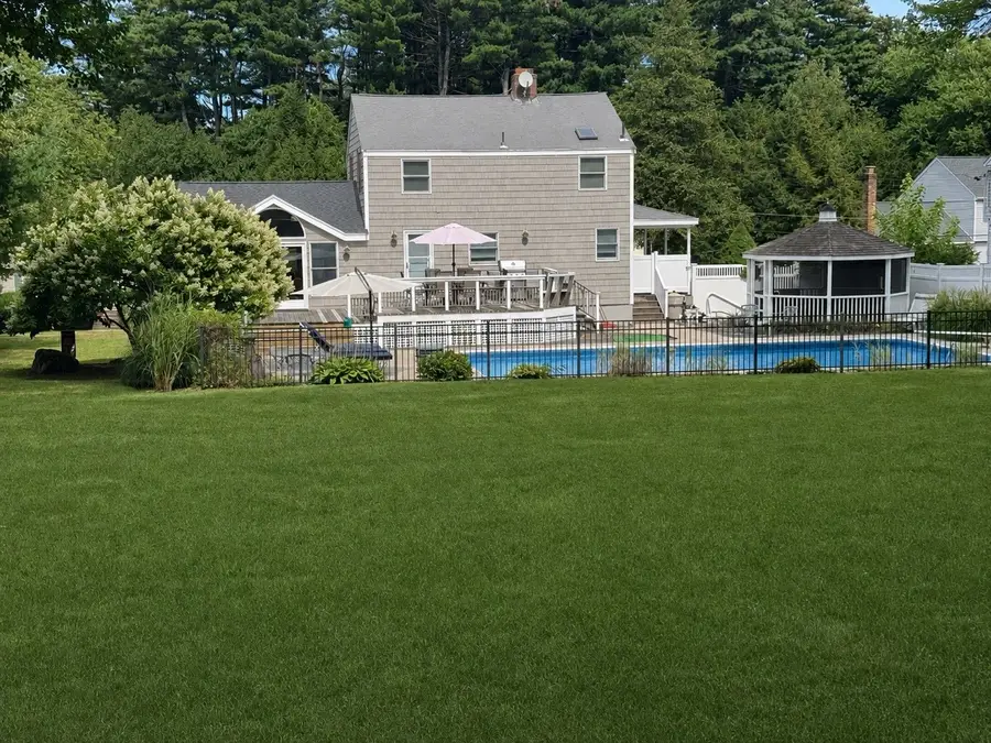11 Phyllis Avenue, Burlington, MA 01803 - #3