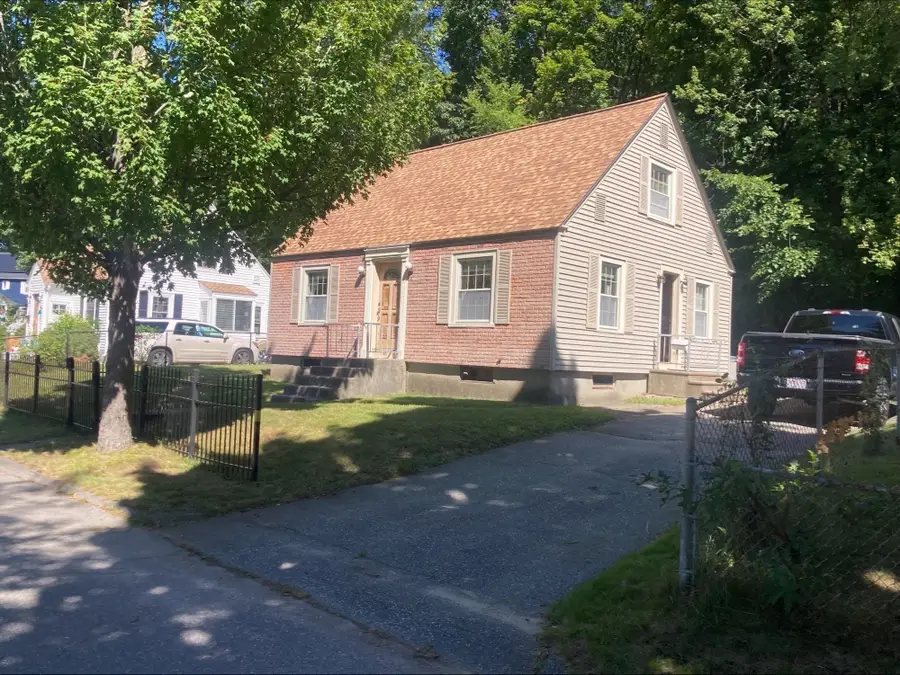 17 Clive St, Worcester, MA 01603 - #3
