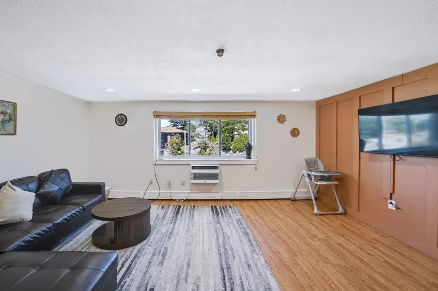 215 Winter St #3P, Weymouth, MA 02188 - #2