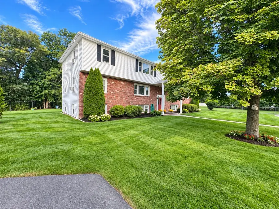 91 Elm St #1A, Uxbridge, MA 01569 - #3