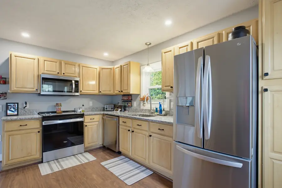 18 Beech, Baldwinville, MA 01436 - #3