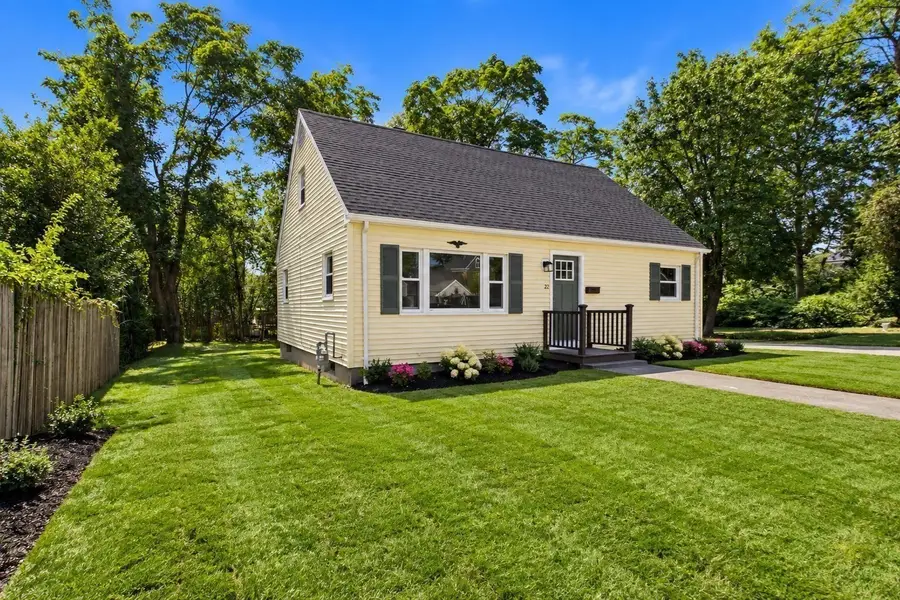 22 Myrtle Ave, Acushnet, MA 02743 - #2