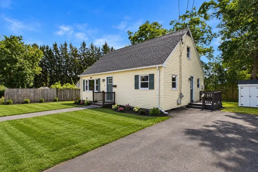 22 Myrtle Ave, Acushnet, MA 02743 - #3