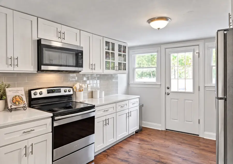 10 Suffolk Rd, Sharon, MA 02067 - #2