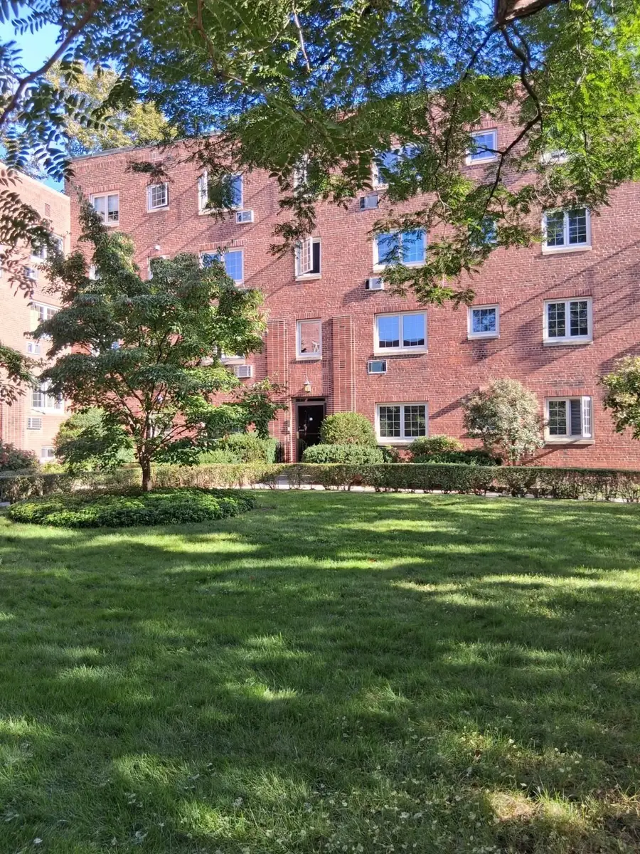 30 Saint Paul St #5, Brookline, MA 02446 - #3