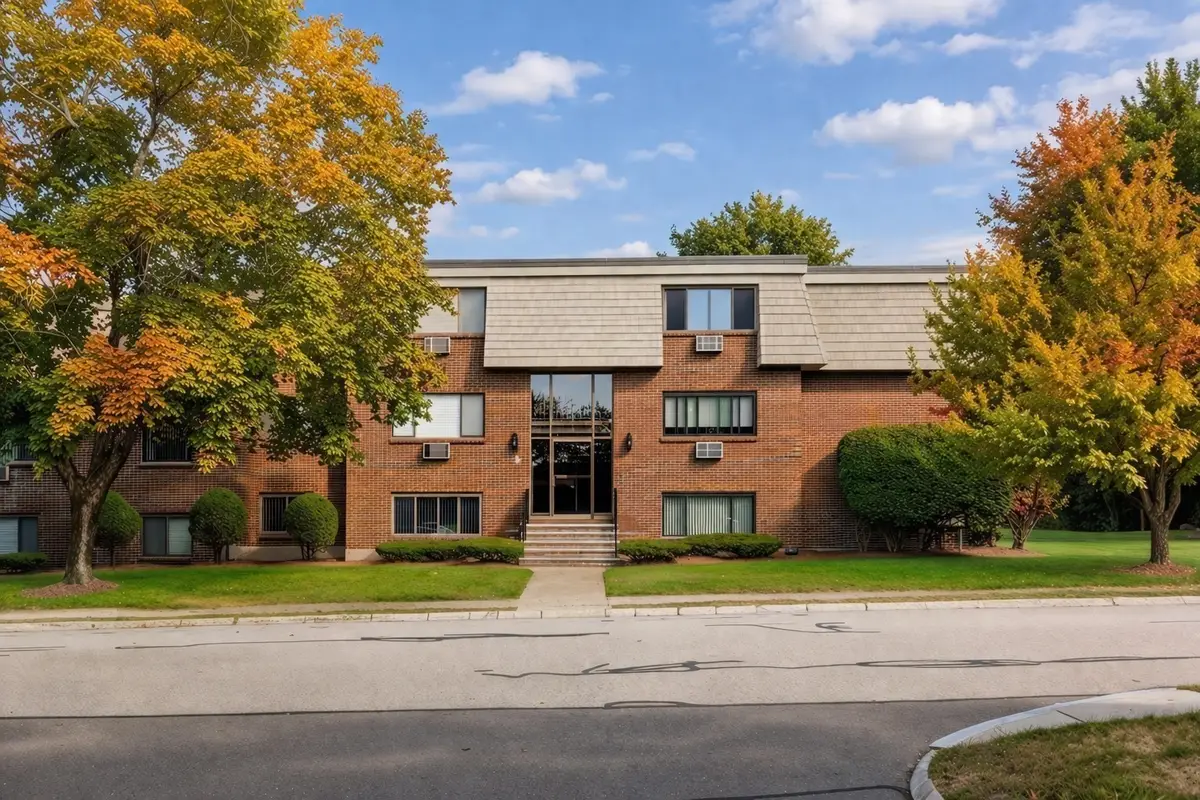 12 Hallmark Gdns #2, Burlington, MA 01803 - #1