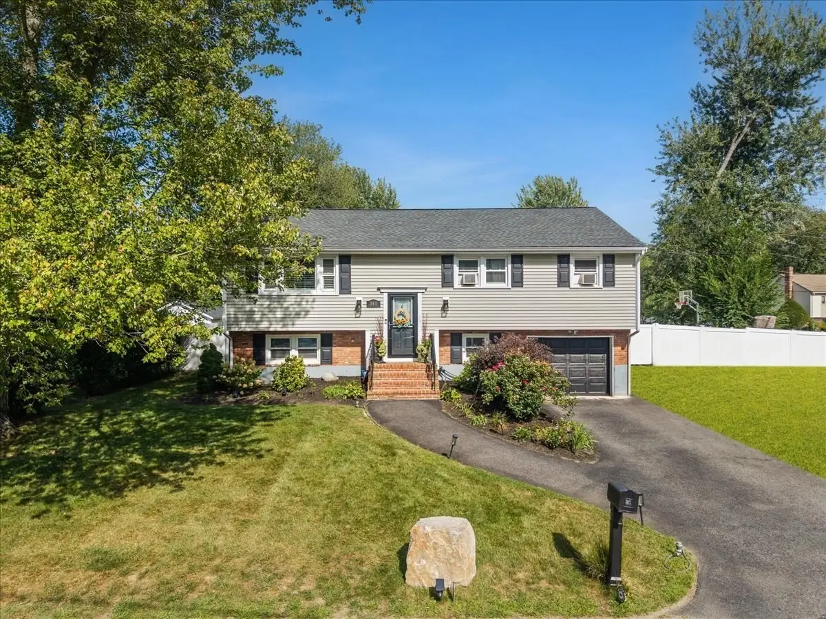 140 Tosca Dr, Brockton, MA 02301 - #1