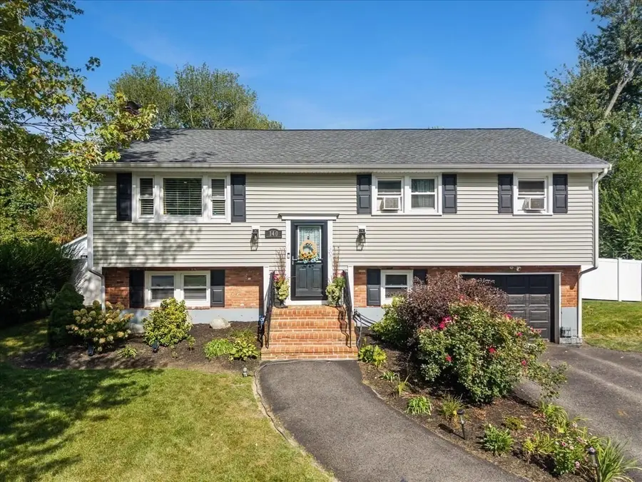 140 Tosca Dr, Brockton, MA 02301 - #2
