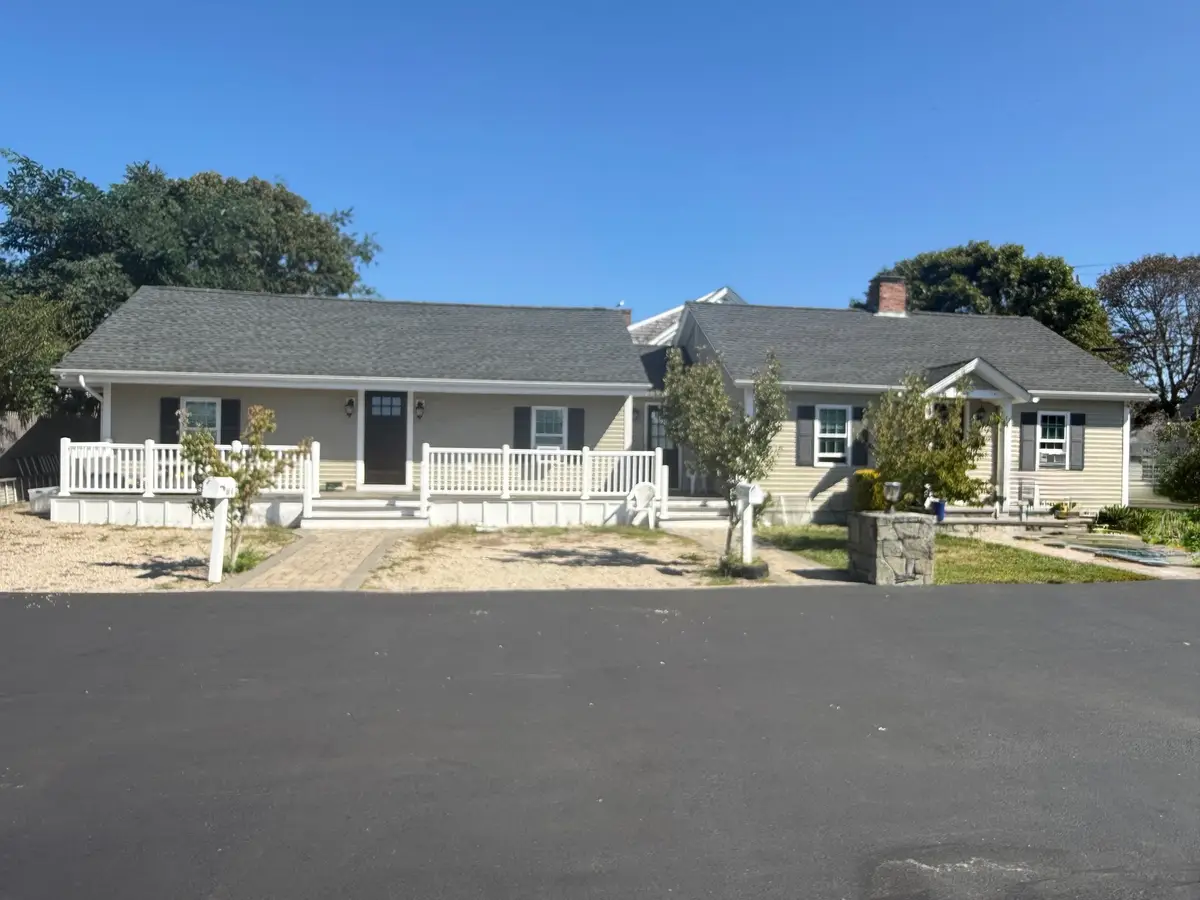 10 Stuart St, Hyannis, MA 02601 - #1