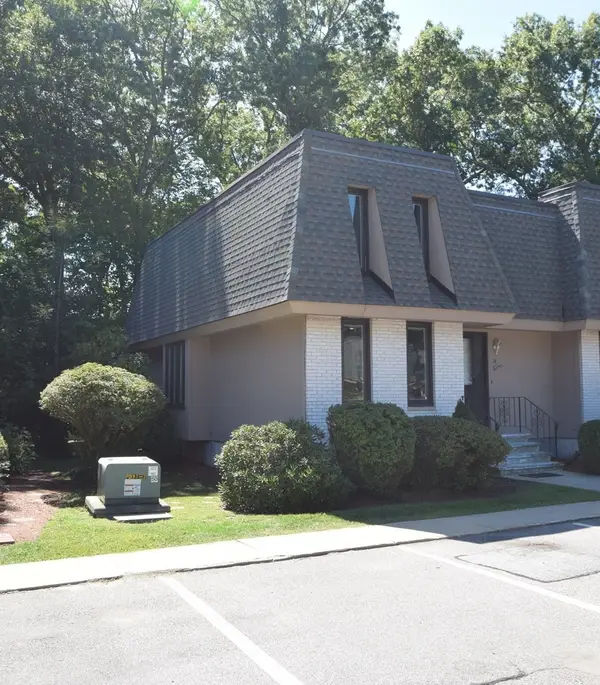 14 Grove Sq #14, Randolph, MA 02368