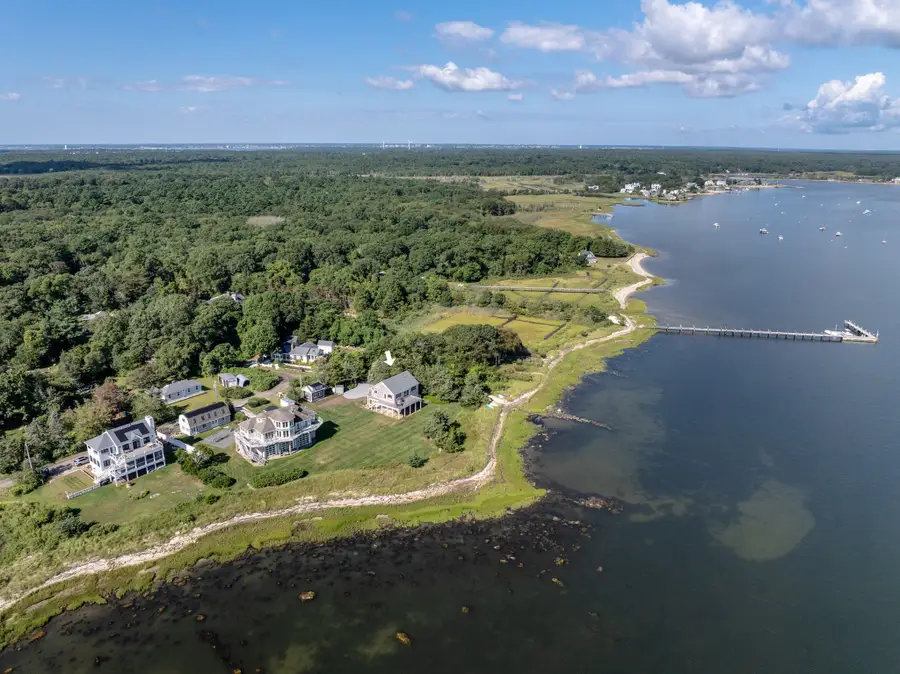 8 Dyar Rd, Mattapoisett, MA 02739 - #2