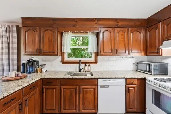 185 Murphy Ln, Chicopee, MA 01020 - #3