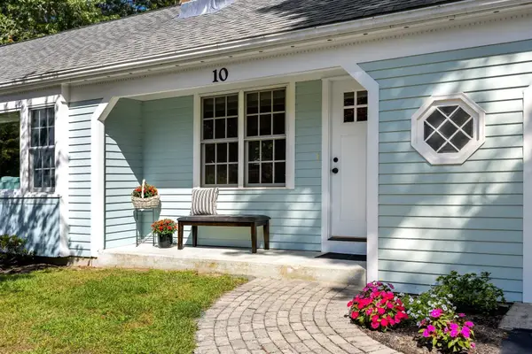 10 Templeton Place, Yarmouth, MA 02673