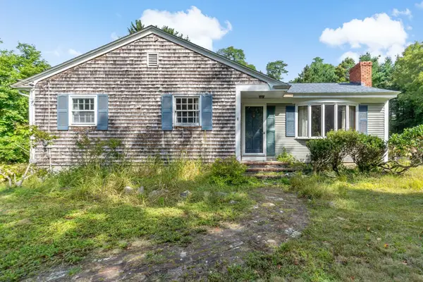 2 County St, Rehoboth, MA 02769