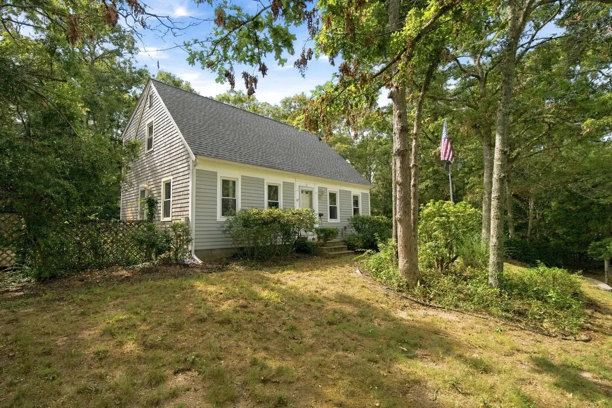 16 Gunters Ln, Mashpee, MA 02649 - #1