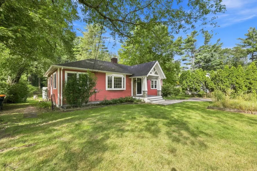 20 Sunset Ave, South Hadley, MA 01075 - #3