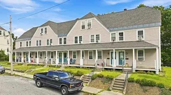 10-32 Overlook St, Whitinsville, MA 01588 - #3
