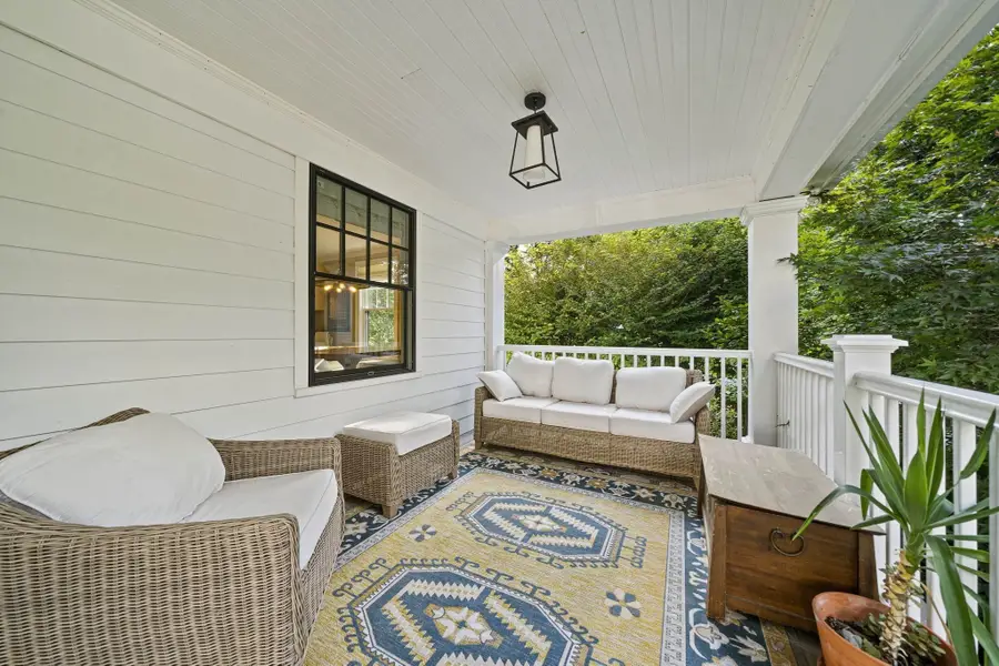 21 Elmwood Rd, Wellesley, MA 02481 - #2