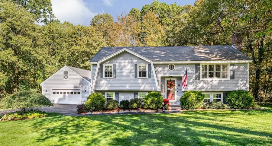 83 Black Oak Lane, Dracut, MA 01826 - #2