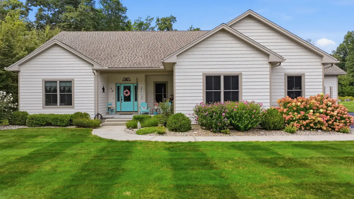 406 N Liberty St, Belchertown, MA 01007 - #1