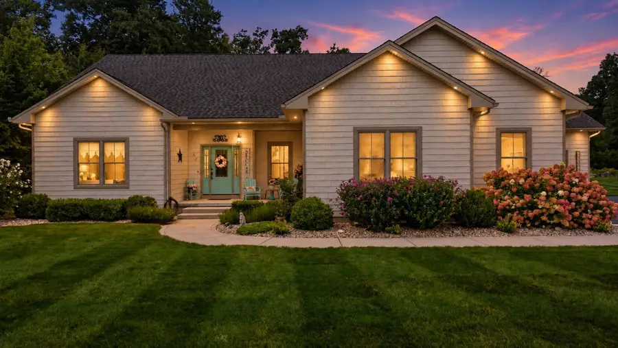 406 N Liberty St, Belchertown, MA 01007 - #2