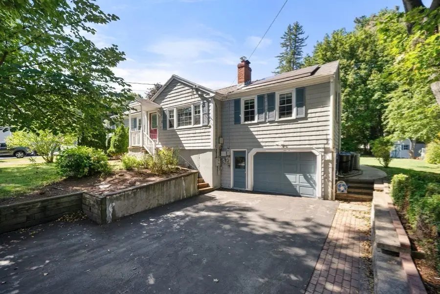4 Carson Rd, Woburn, MA 01801 - #2