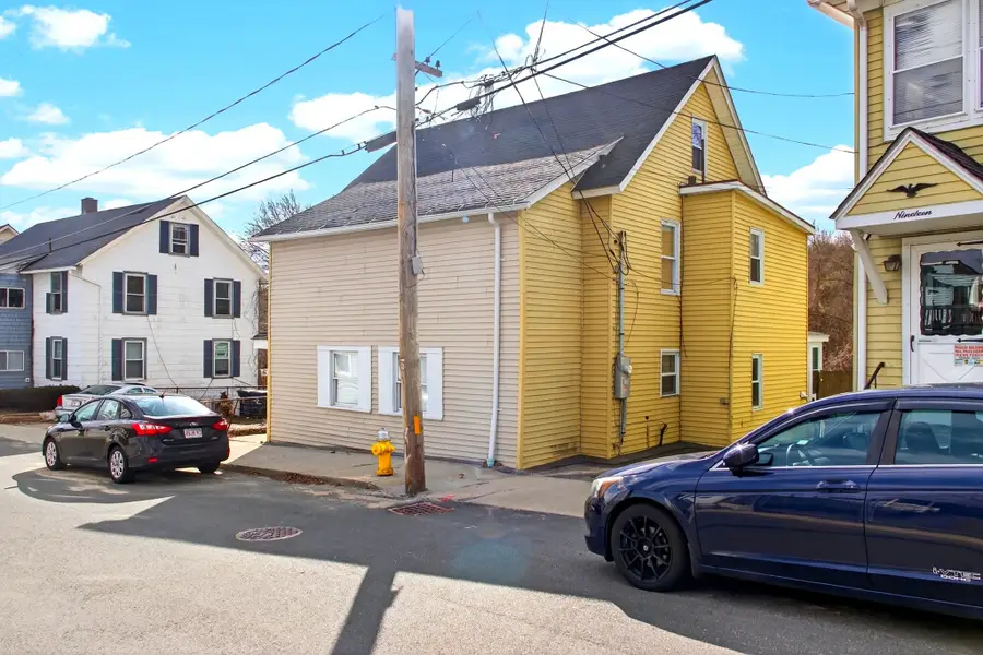 17 Moon St, Southbridge, MA 01550 - #2
