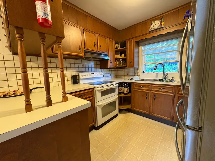 1 Fiske Ave, Saugus, MA 01906 - #3
