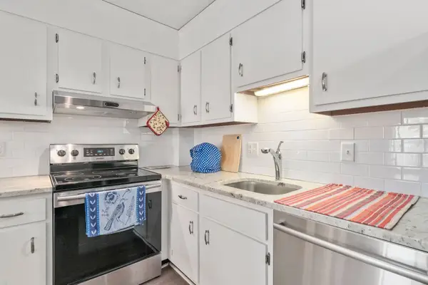 164 Galen St #53, Watertown, MA 02472
