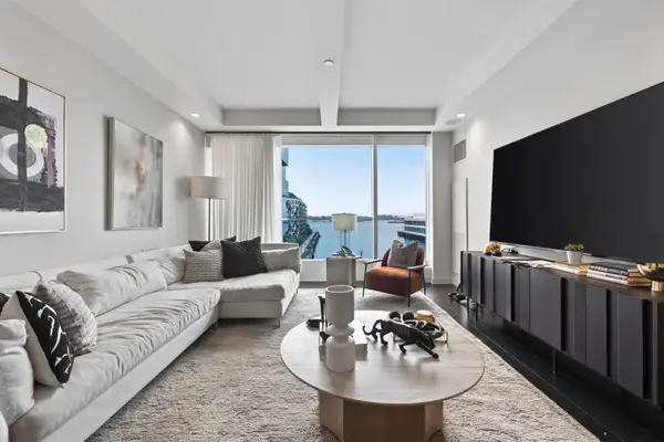 150 Seaport Blvd #6D, Boston, MA 02210
