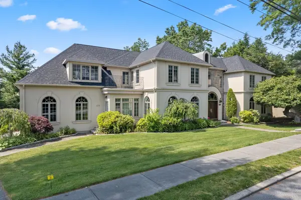 177 Baldpate Hill Rd, Newton, MA 02459