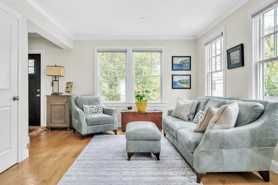 33 Clyde St #1, Somerville, MA 02145 - #2