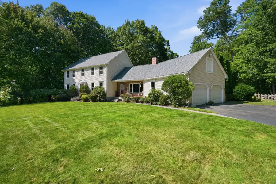 22 Grassy Meadow Rd, Wilbraham, MA 01095 - #3