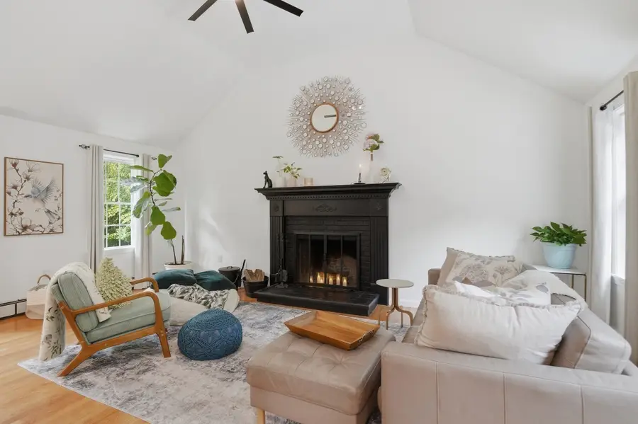 5 Dunny Cove Road, Uxbridge, MA 01569 - #3