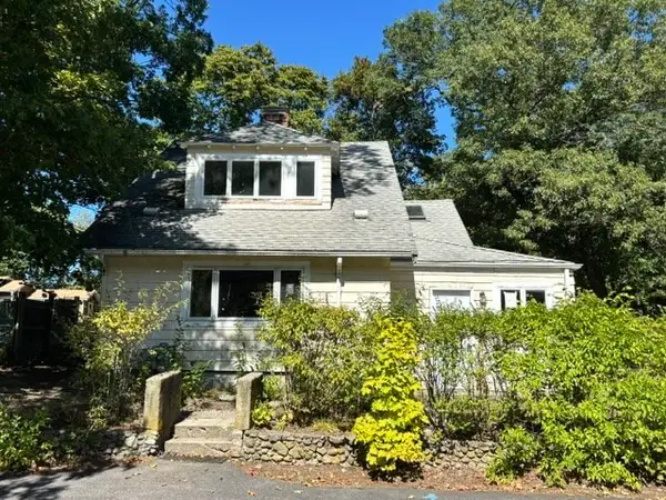126 Lakehurst Ave, Weymouth, MA 02189