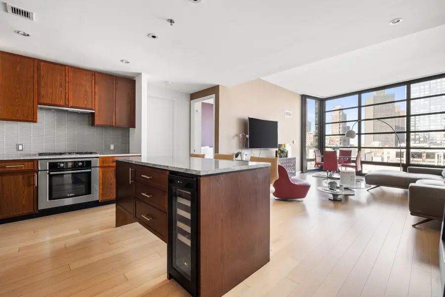 580 Washington St #PH5, Boston, MA 02111 - #2