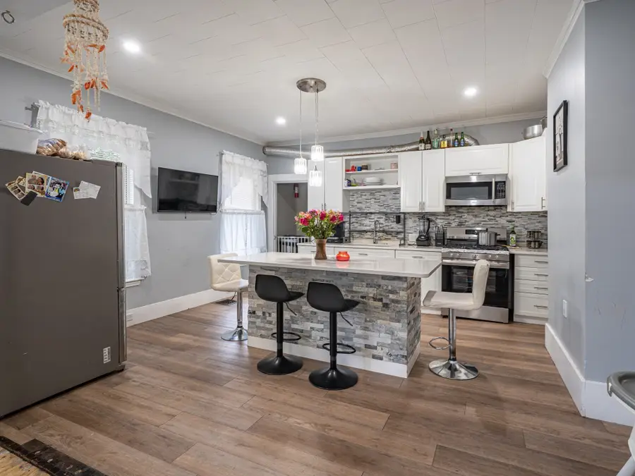 72 Mount Vernon St, Fitchburg, MA 01420 - #2