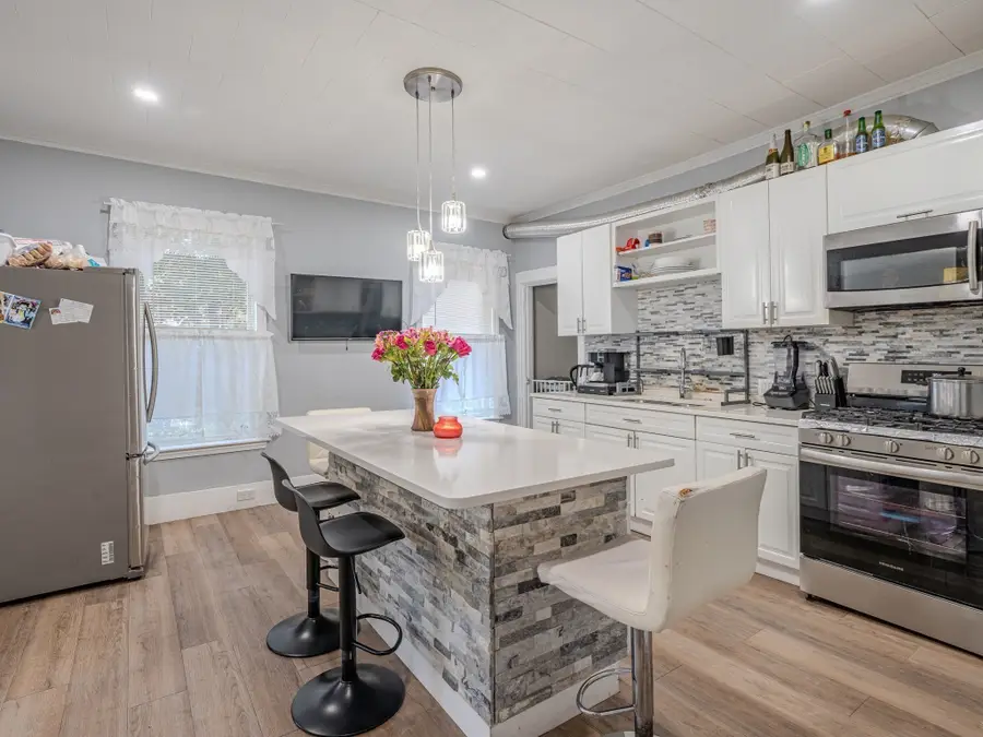 72 Mount Vernon St, Fitchburg, MA 01420 - #3