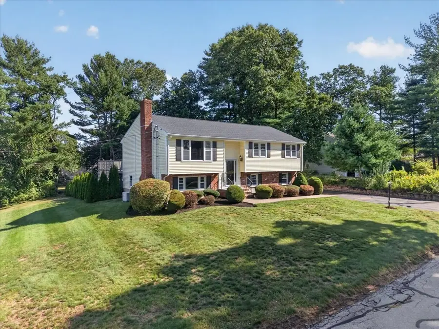 7 Barbara Road, Taunton, MA 02780 - #3