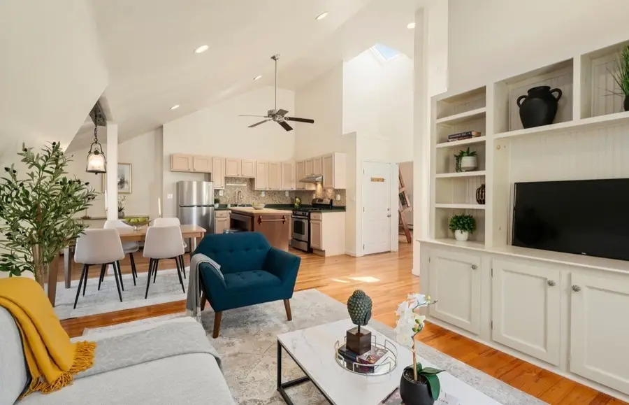 9 High Street Place #3, Brookline, MA 02445 - #3