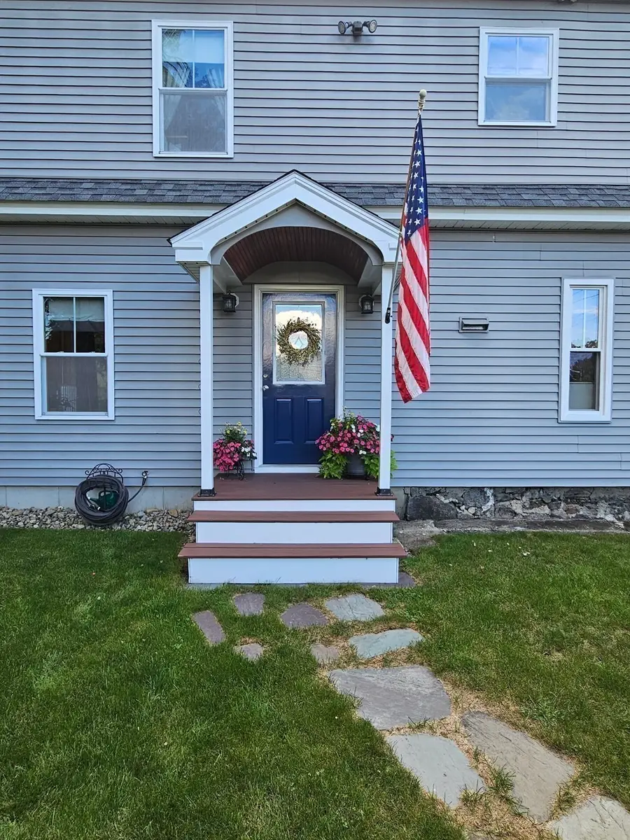 27 Dayton St, Lowell, MA 01852 - #3