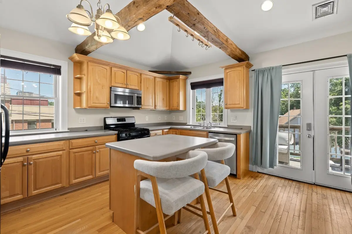 521 Washington Street #3, Abington, MA 02351 - #1