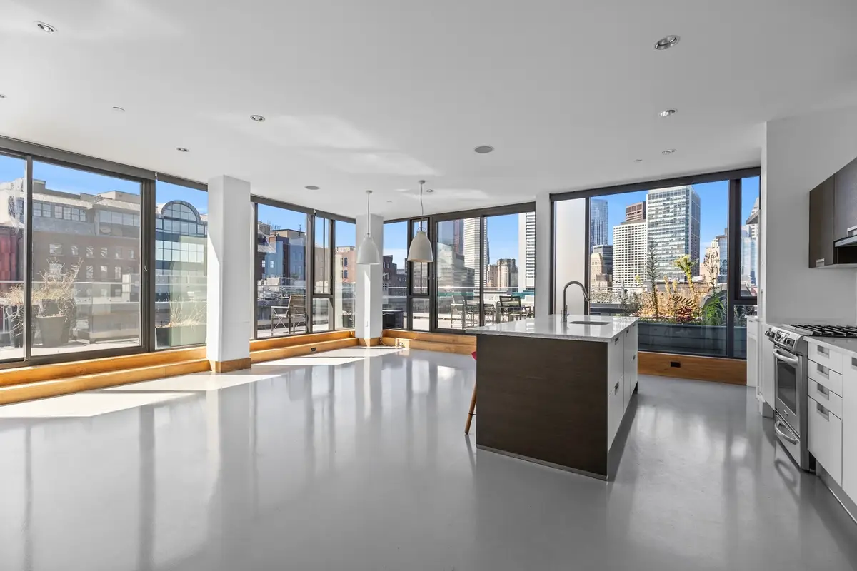 346 Congress St. #PH 701, Boston, MA 02210 - #1