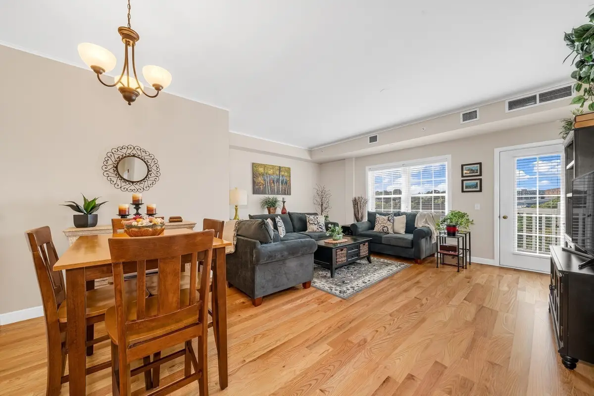 8 Walnut St #418, Peabody, MA 01960 - #1