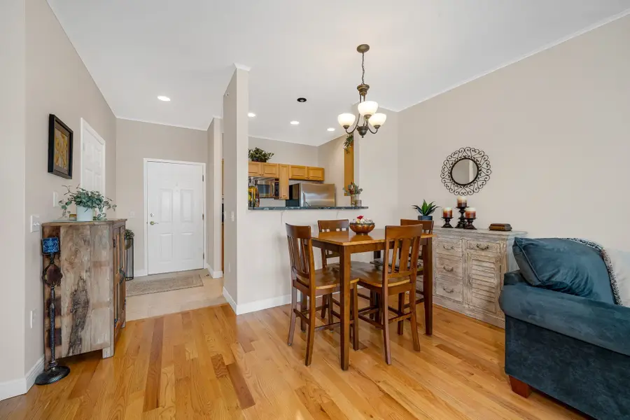 8 Walnut St #418, Peabody, MA 01960 - #3