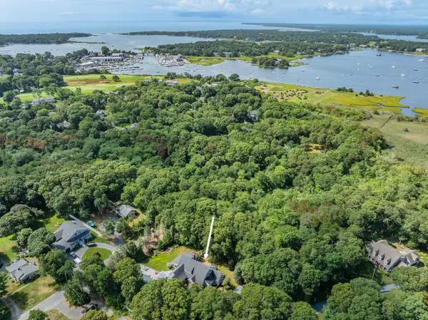 55 Seapuit Rd, Barnstable, MA 02655